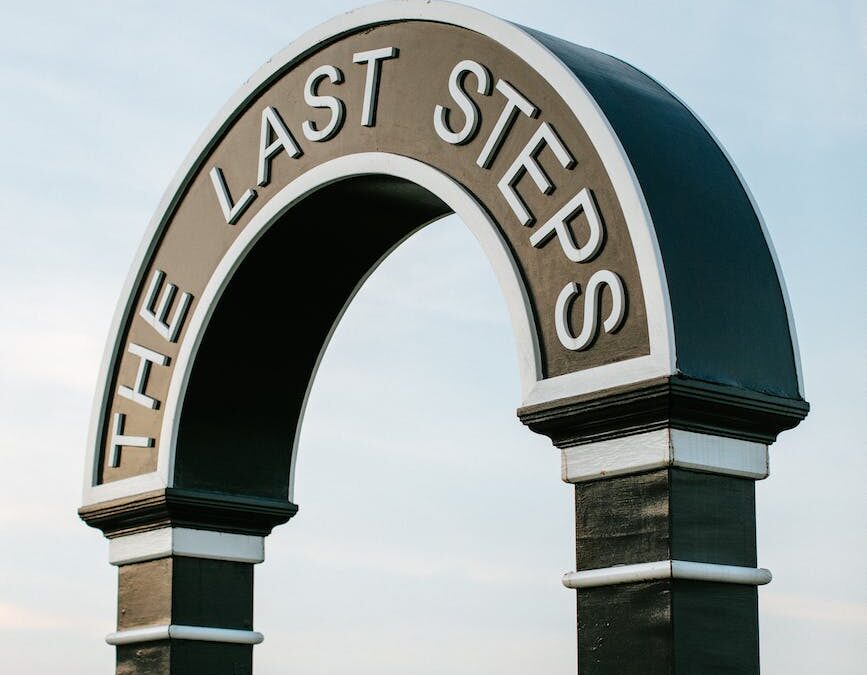 the last steps memorial arch